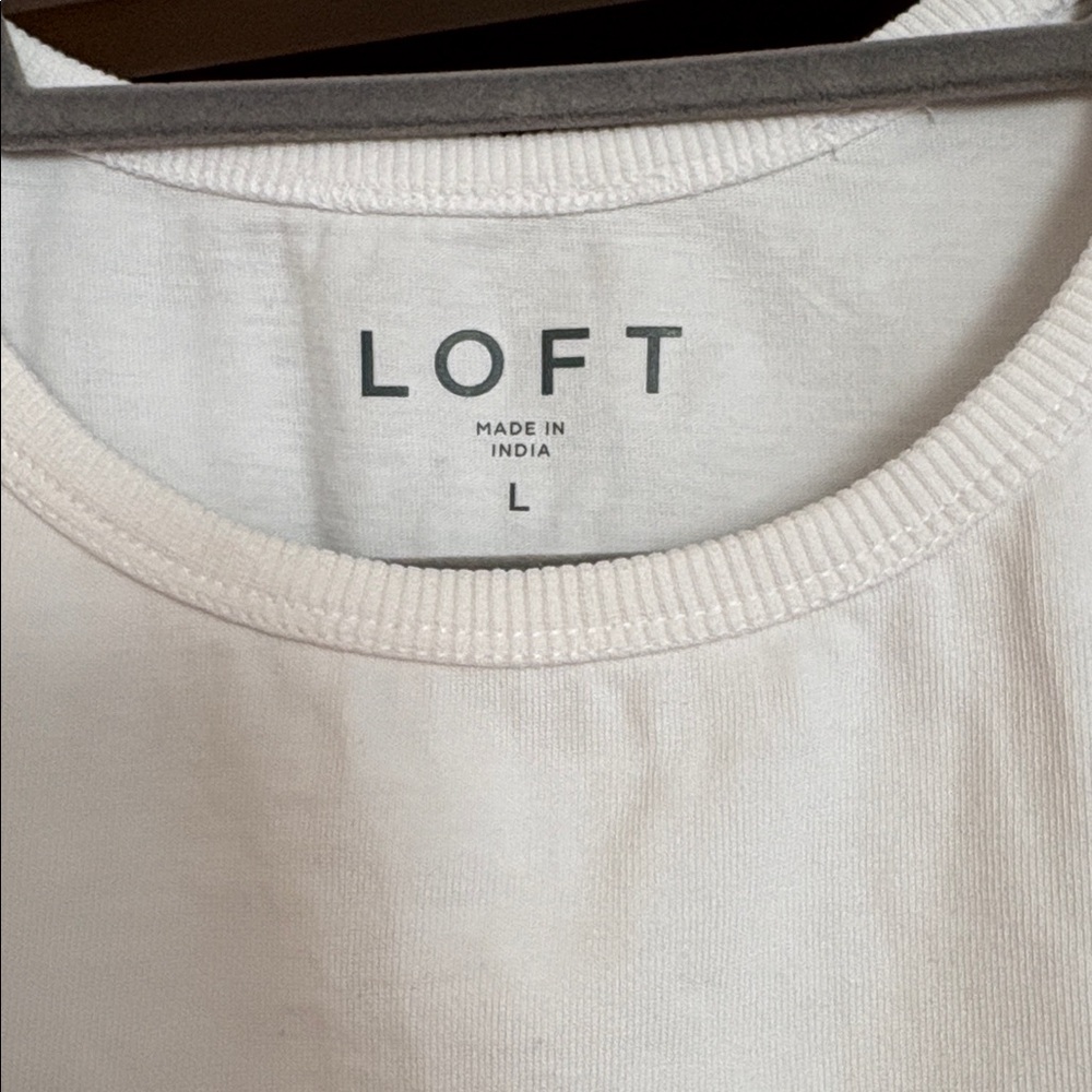 LOFT Ruched Tank - Picture 2 of 3